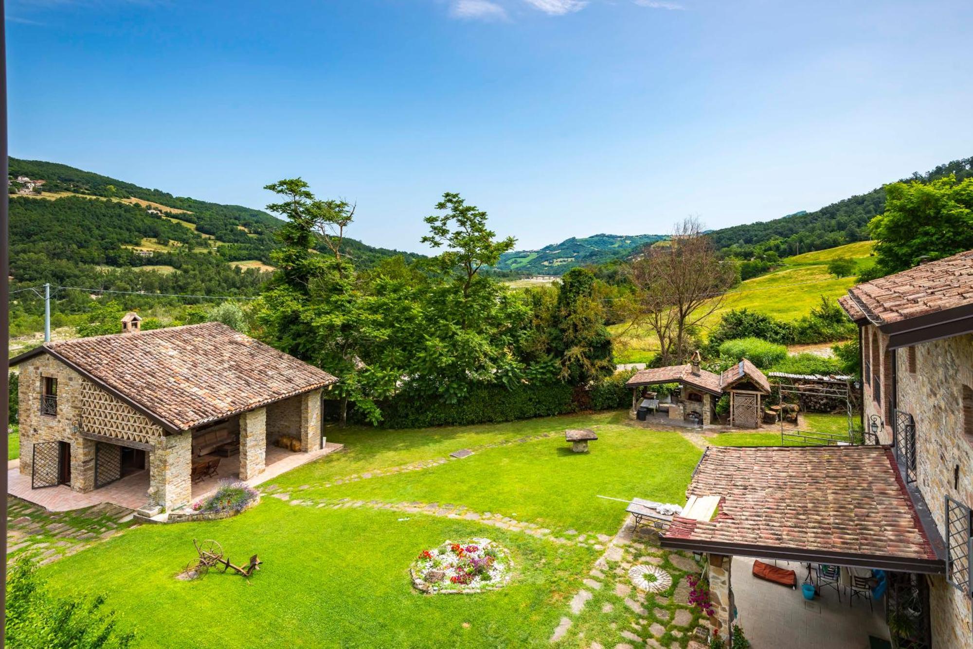 Agriturismo Il Salice Tizzano Val Parma Extérieur photo